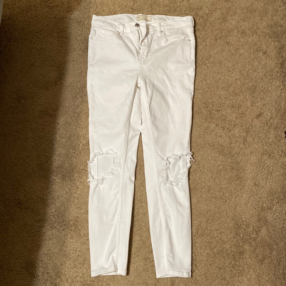 Free People Size 29 White Distressed Skinny Jean